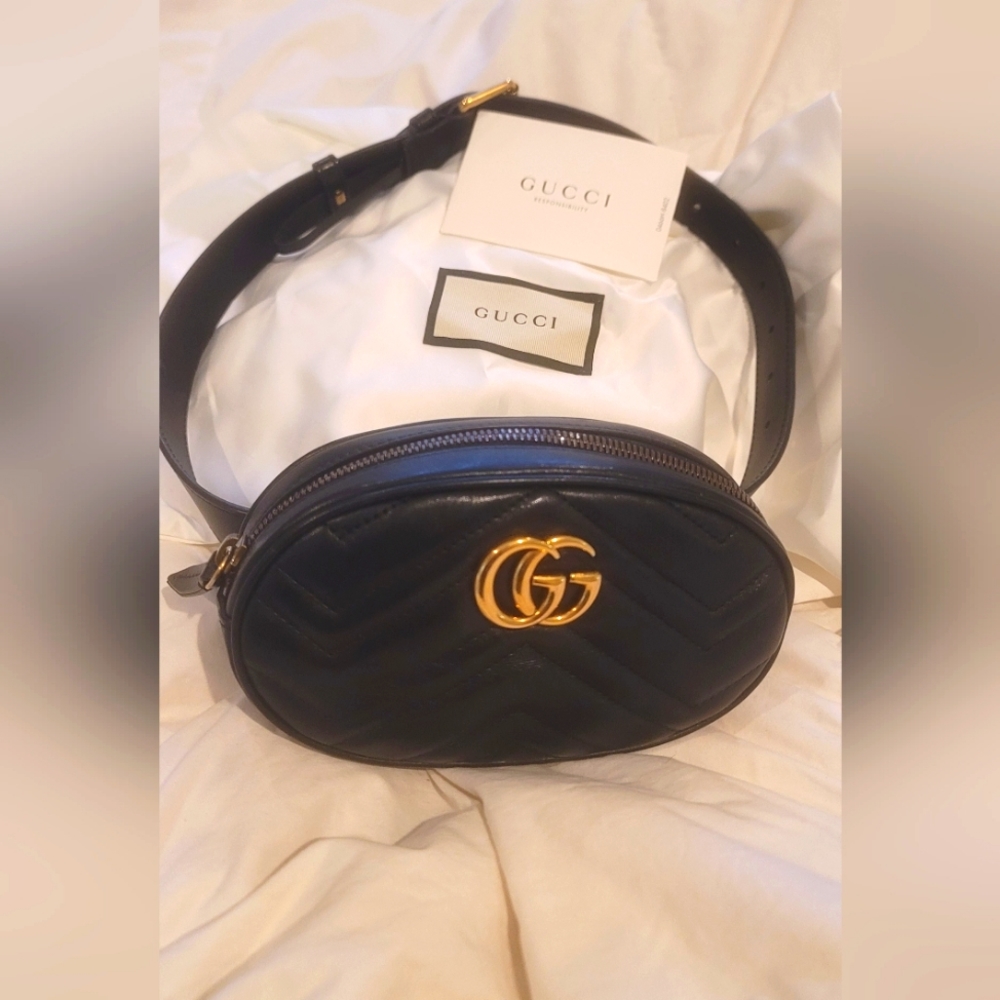 100%AUTHENTIC GUCCI beltbag